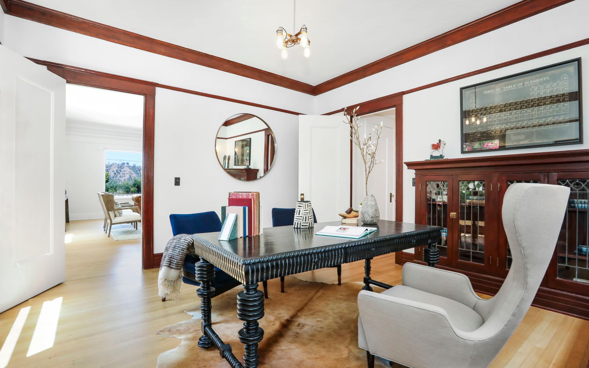  901 Isabel St