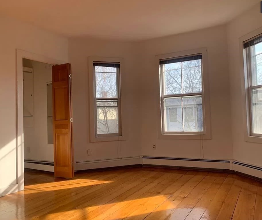 19 Peters St, #3