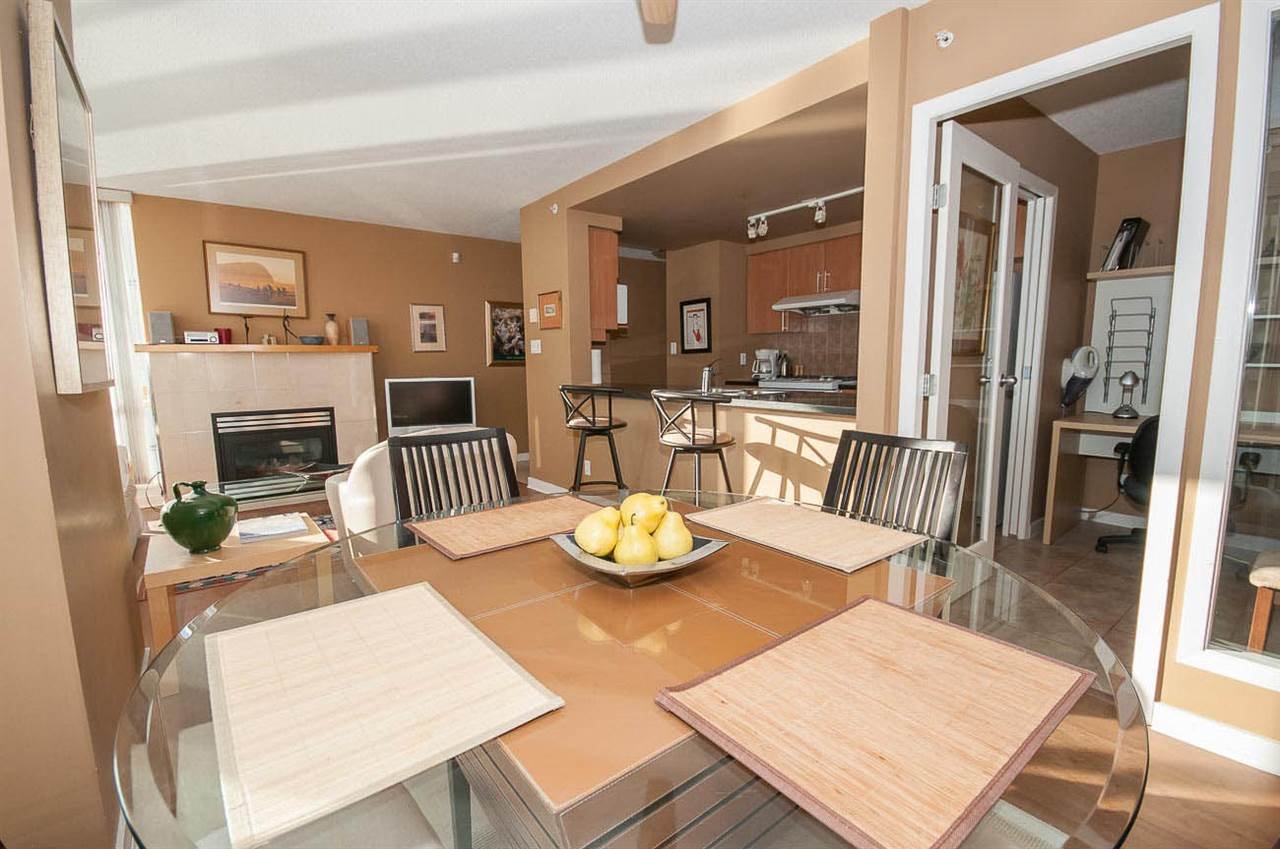 2201-1077 Marinaside Crescent, Vancouver
