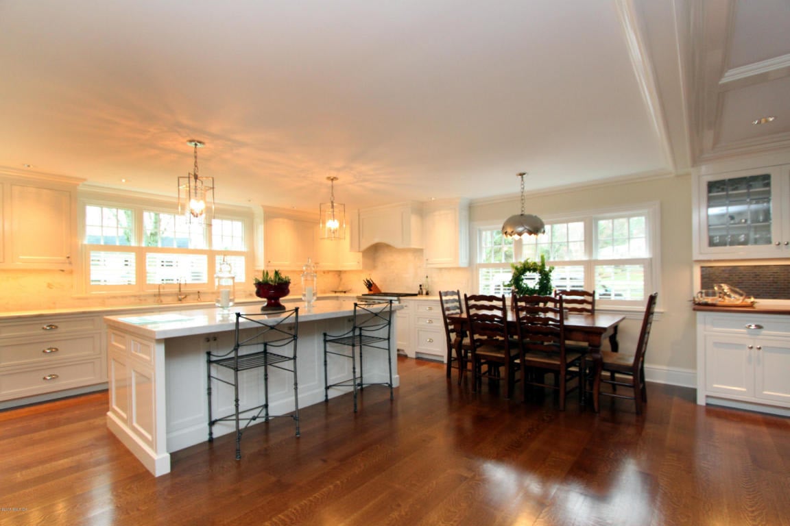 27 Ridgebrook Rd