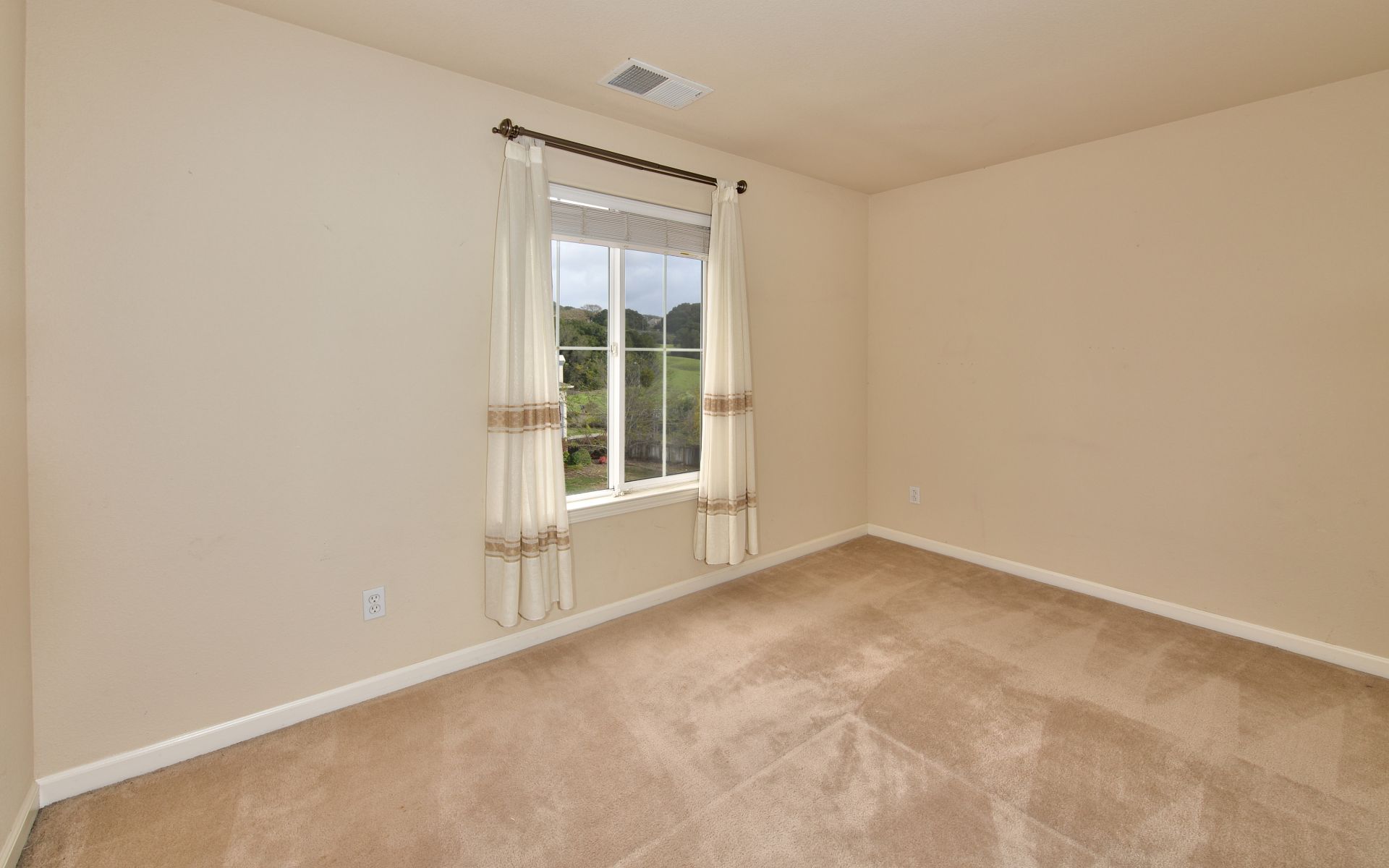 3428 Lake Park Ct
