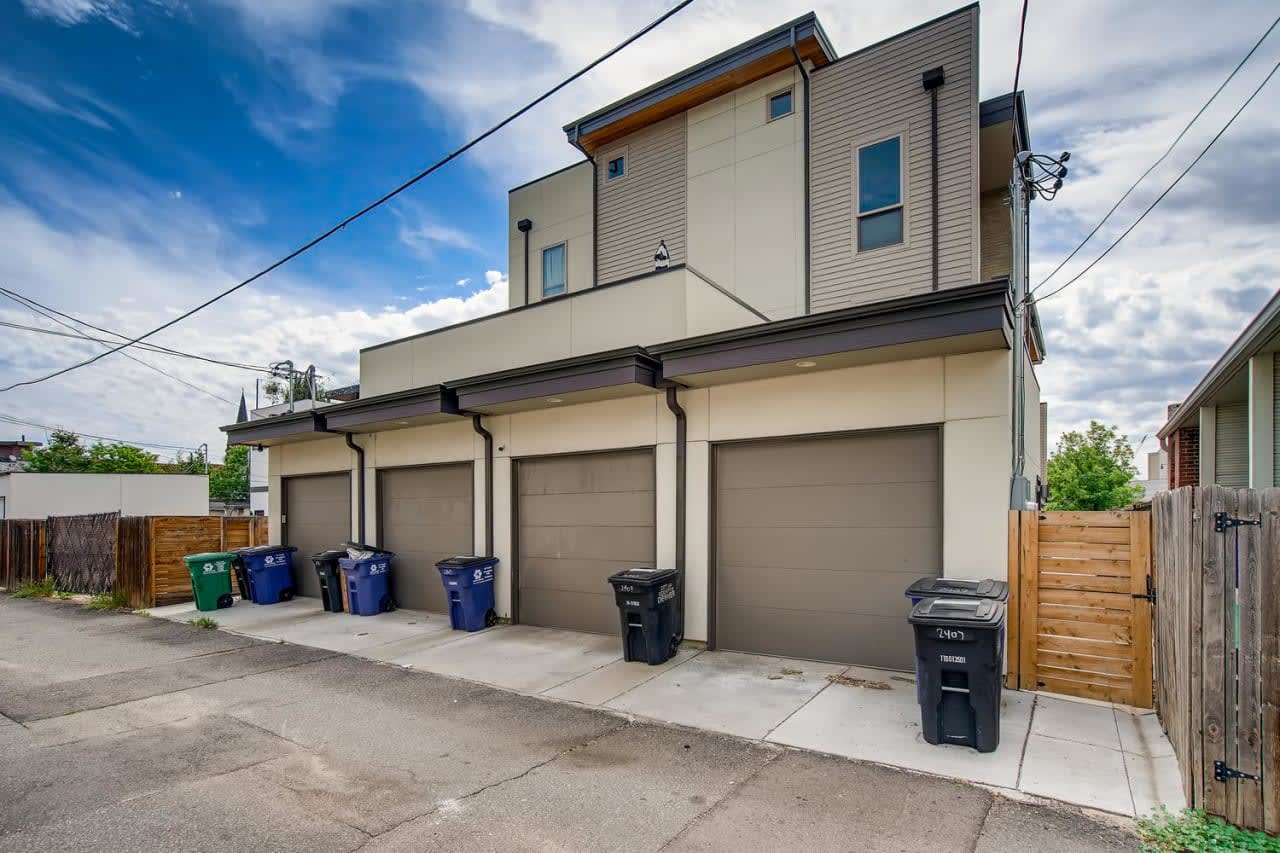 Showings start today! Tastefully updated Five Points townhome