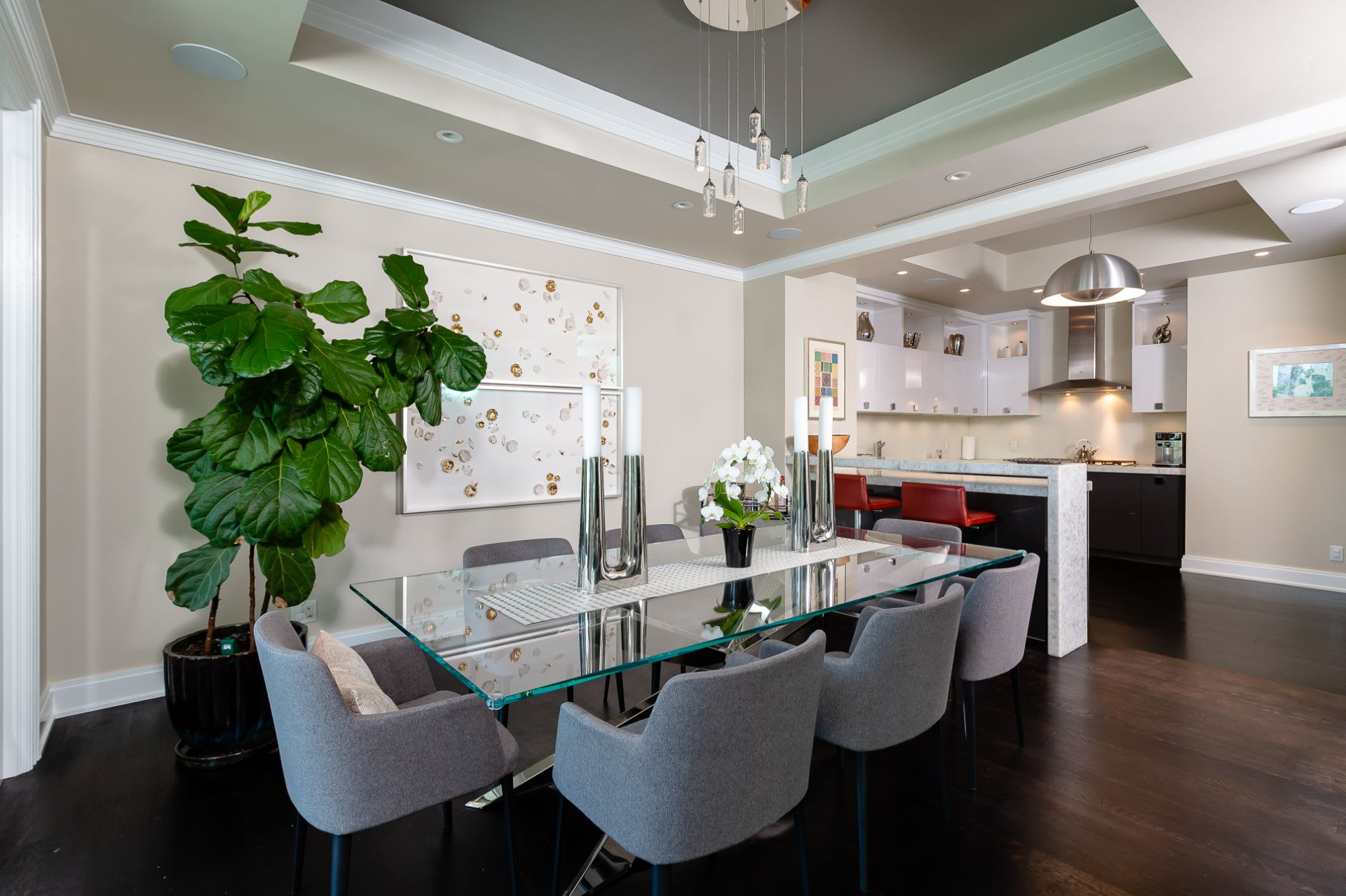 206 Bloor St W 