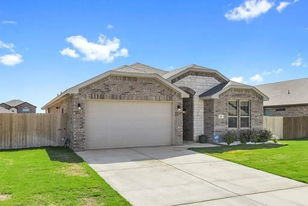 8 Senita Ct