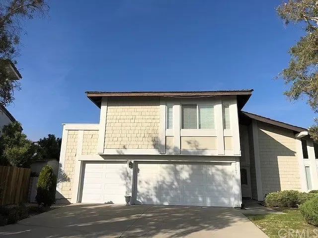 7107 Camino Pequeno