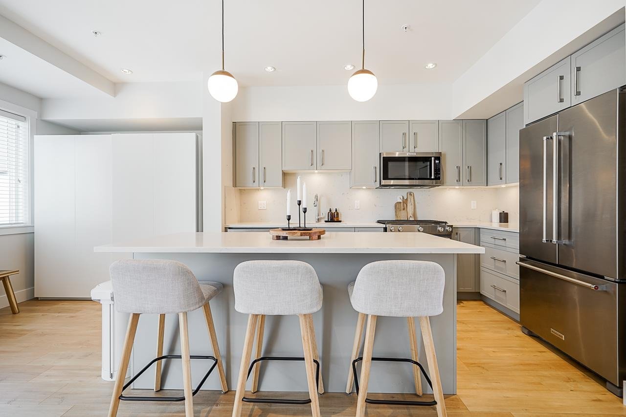 2-22128 48a Ave
