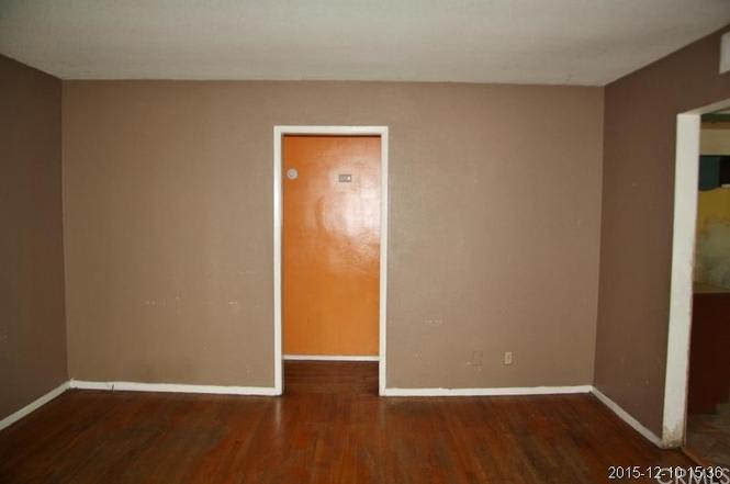 980 W Paramount St