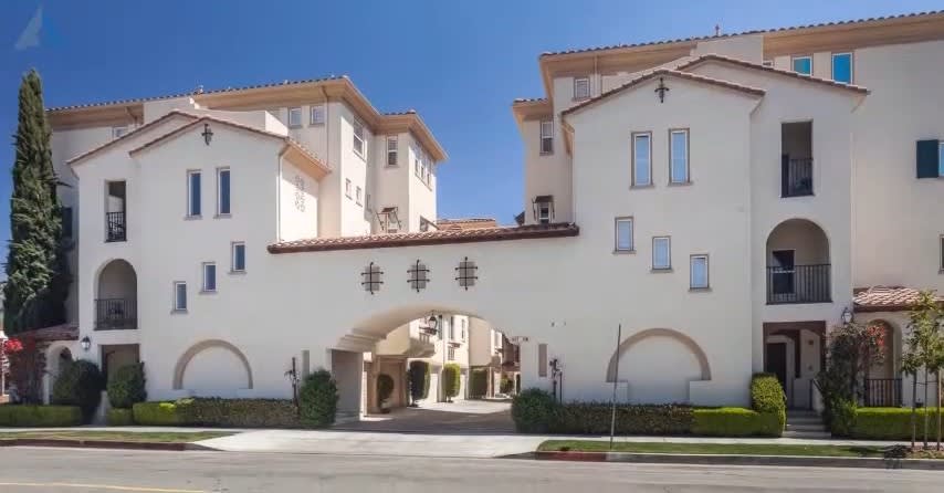 188 North Madison Avenue, Pasadena, CA - 3 bedroom, 2.25 bathroom Townhouse Style Condo For Sale