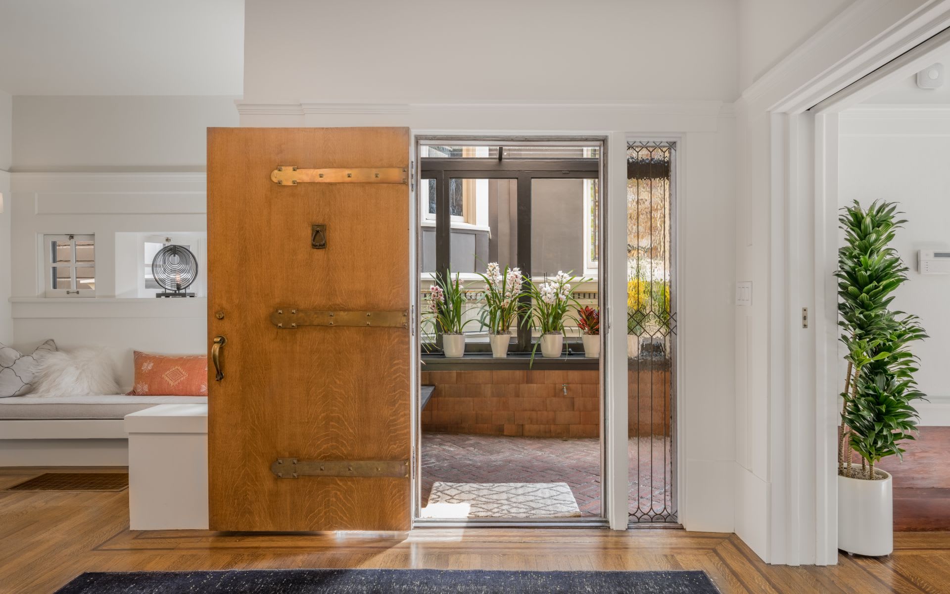 60 Arguello Blvd