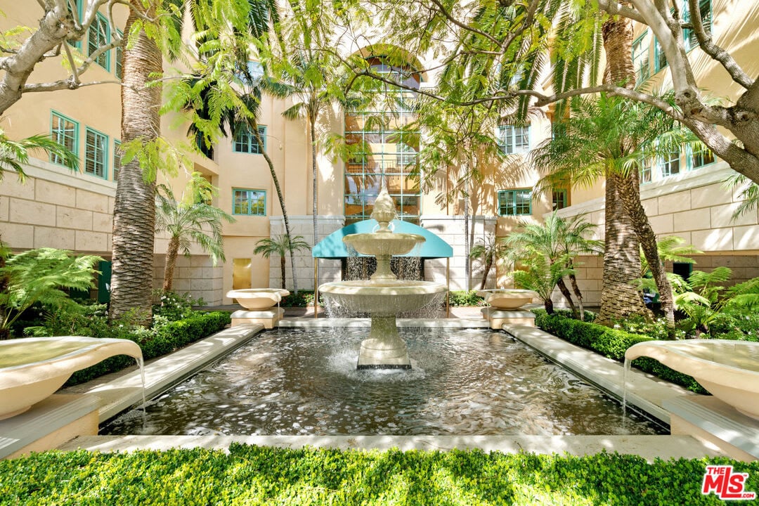 11500 San Vicente Blvd #414