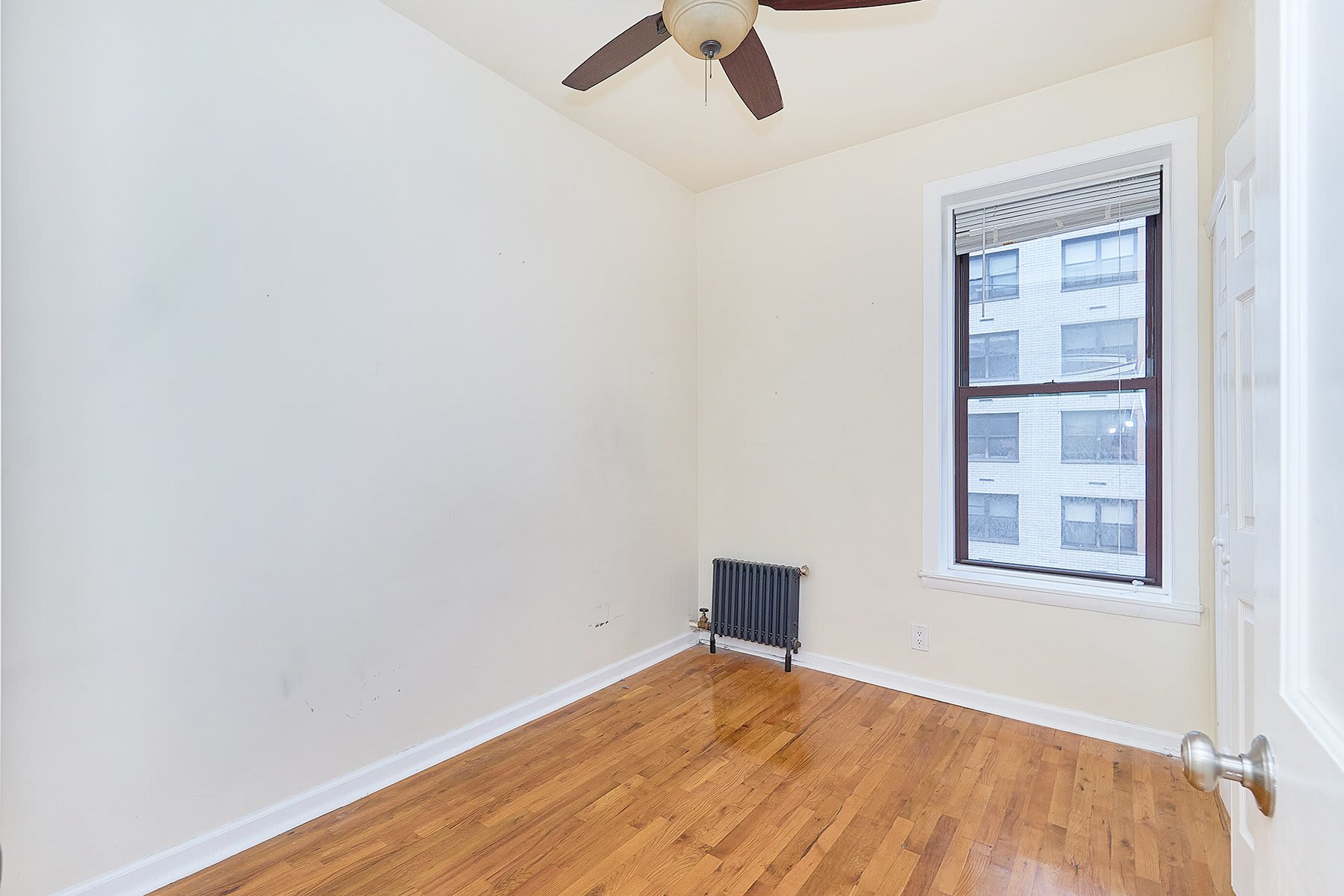 300 E 69th St, Unit 3E