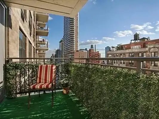 301 East 79th Street Unit: 17N