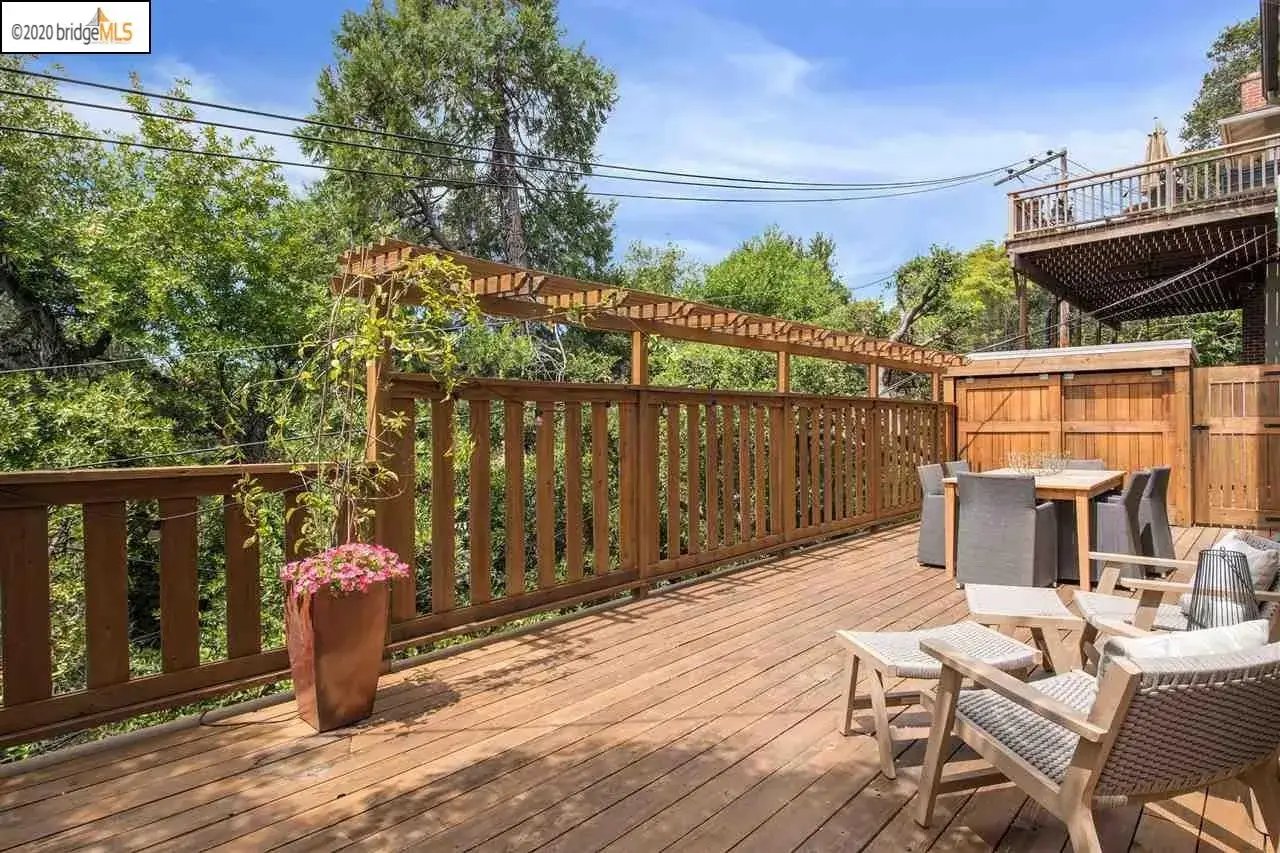 891 Glendome Cir