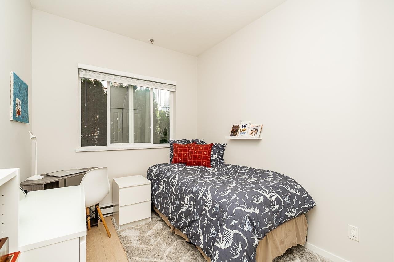 401-1661 Fraser Ave