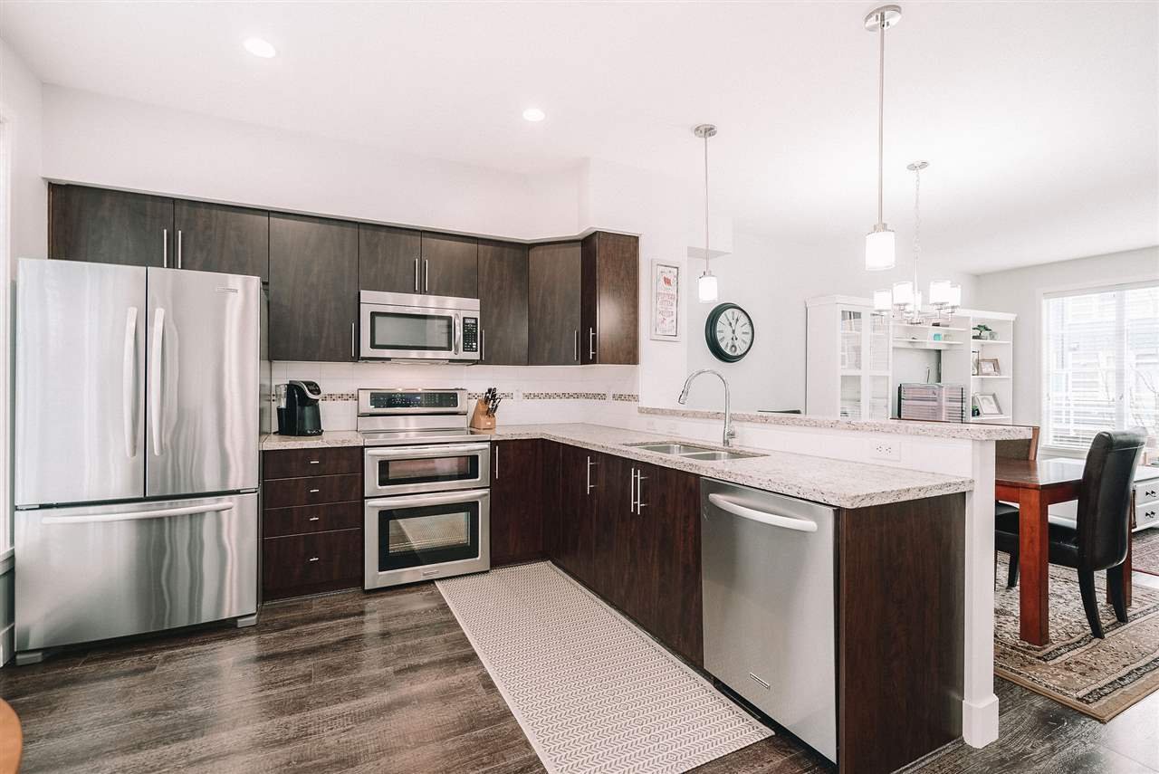 46-15405 31 Ave