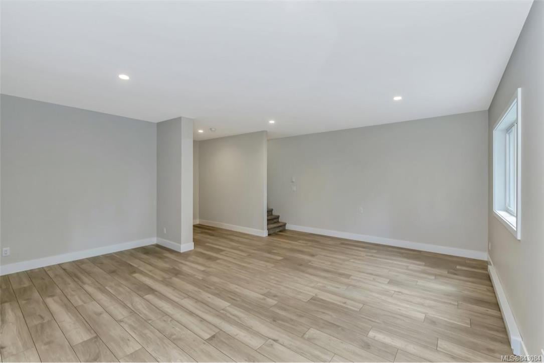 925 Echo Valley Pl, Langford