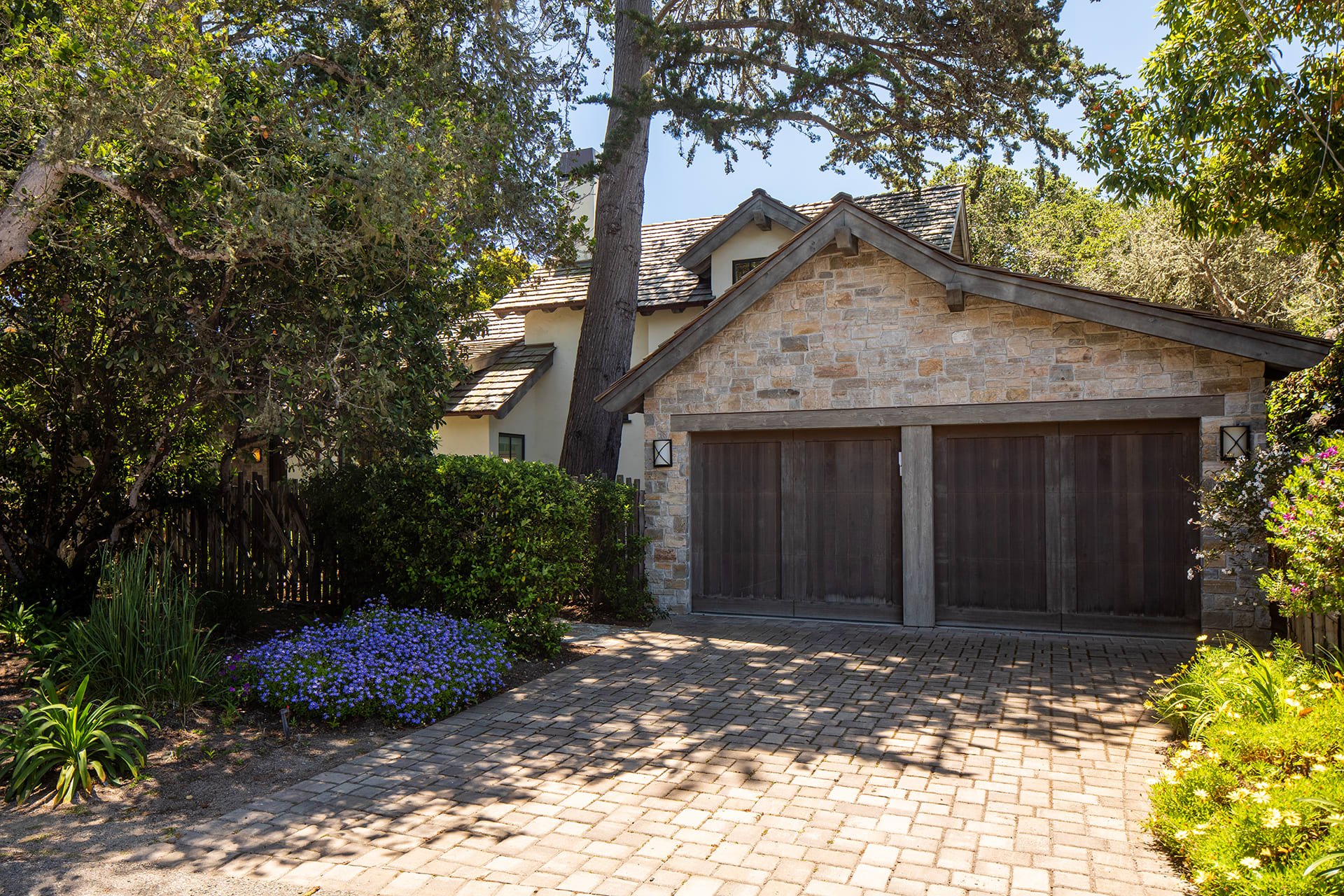 Immaculate by the Sea - Monte Verde & 13th SW Corner