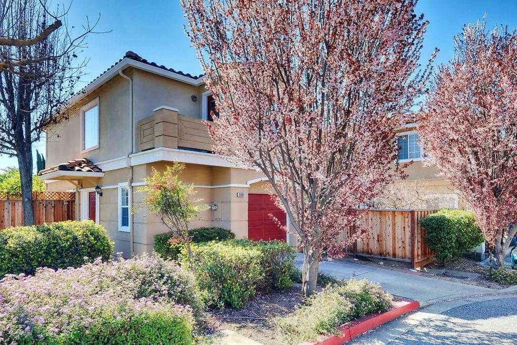 2998 Quest LN