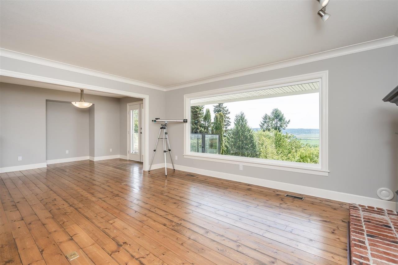 13518 56 Ave