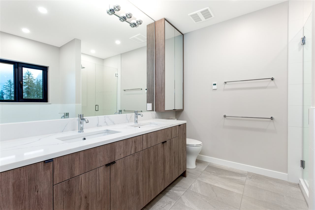 10-4000 Sunstone Wy