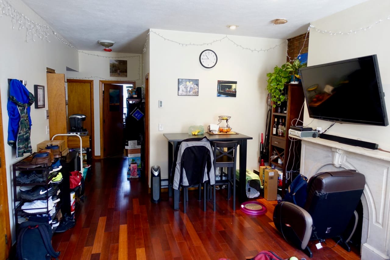 East Brookline 2 bed 1 bath - Pet Friendly & Common Laundry!  SEPTEMBER 