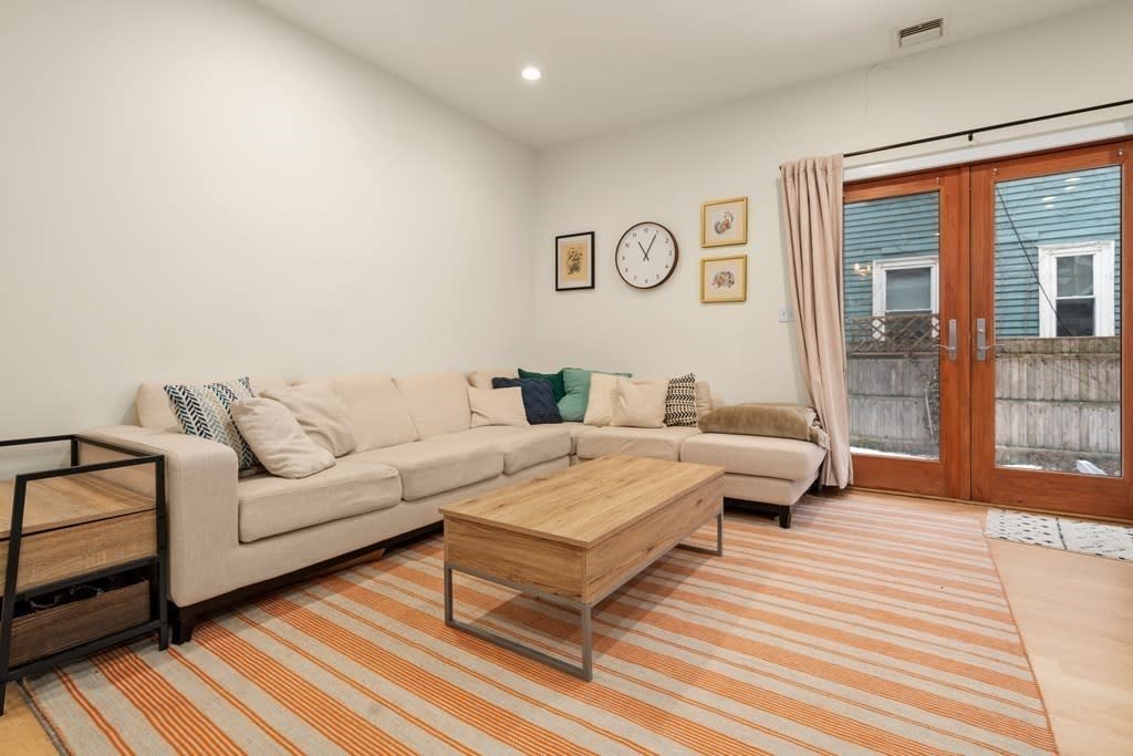 182 Elm St, Unit 1