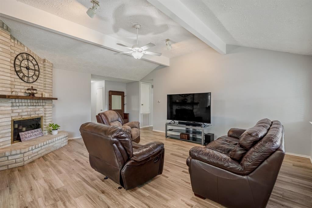 13411 LYNDONVILLE DRIVE