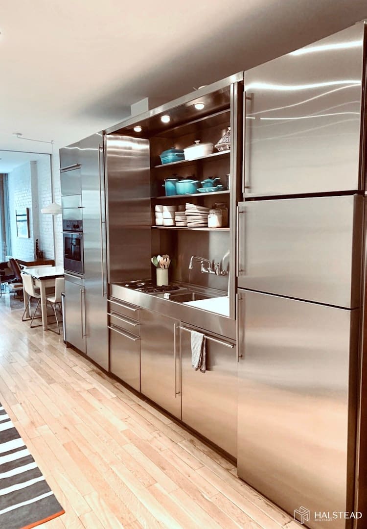 221 W 20th St, #3W