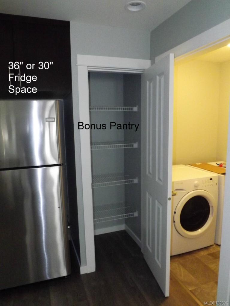 3381 Radiant Wy