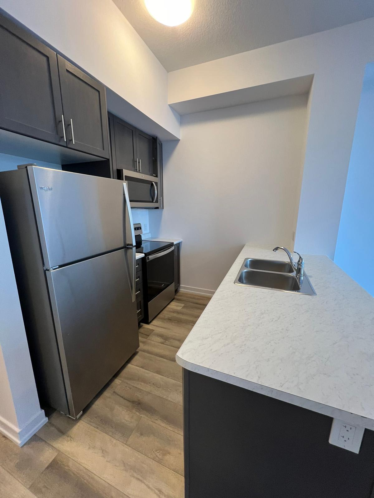 470 Dundas St E Unit: 106
