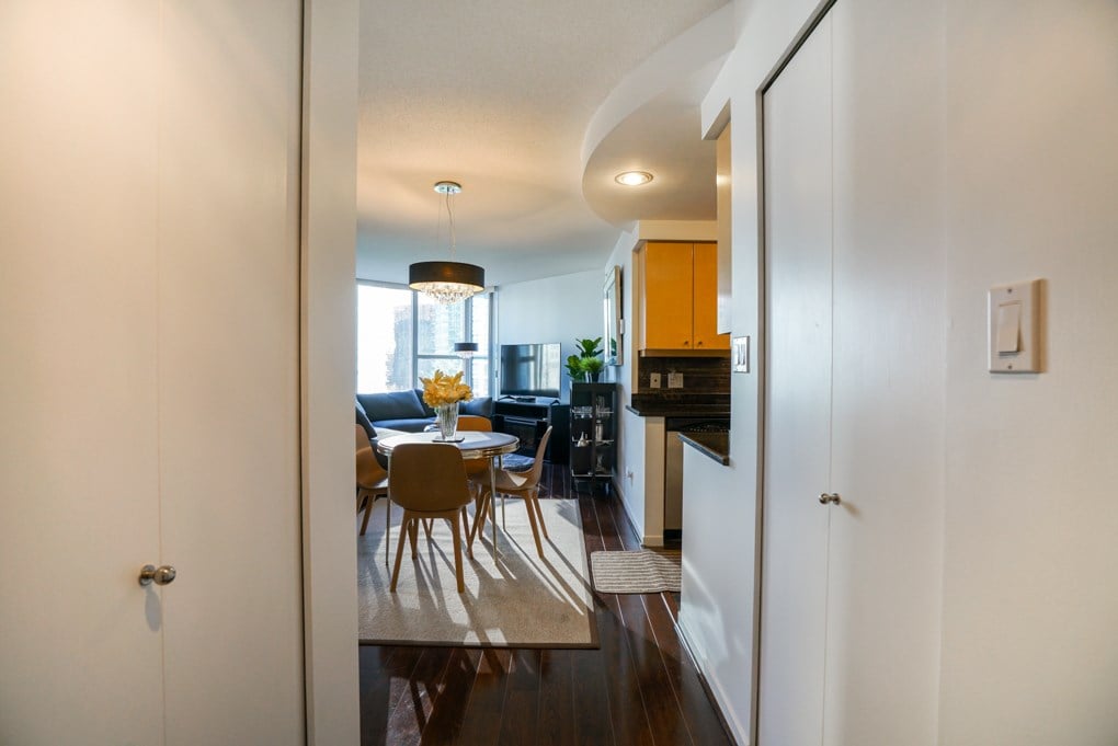 908-1009 Expo Blvd