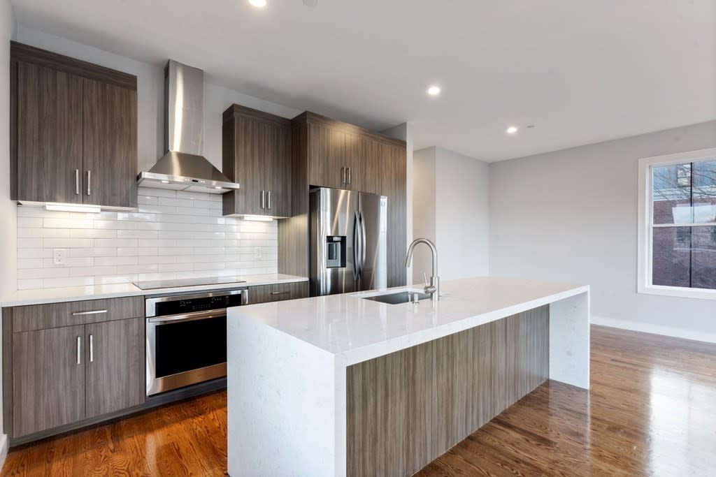 17 Centre St, #1