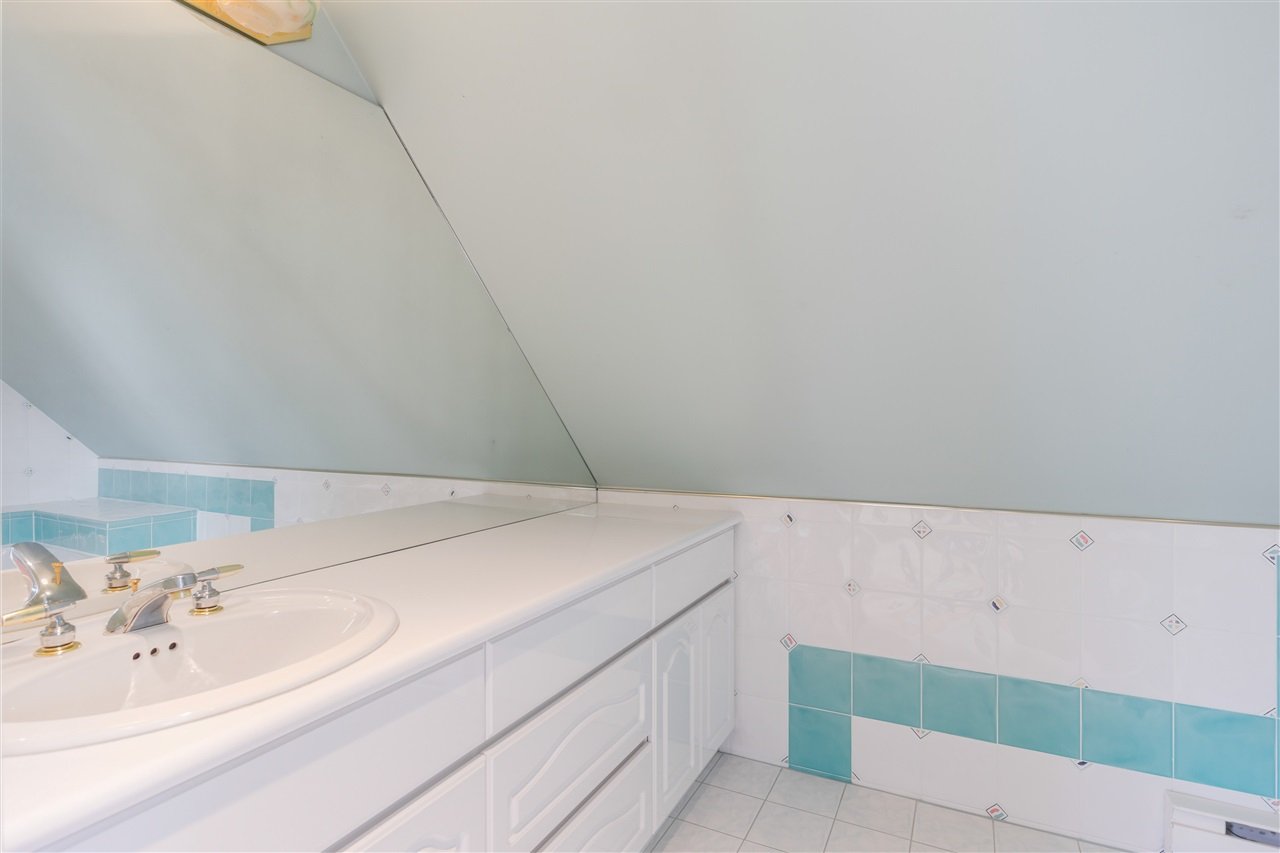 2248 W 13th Ave
