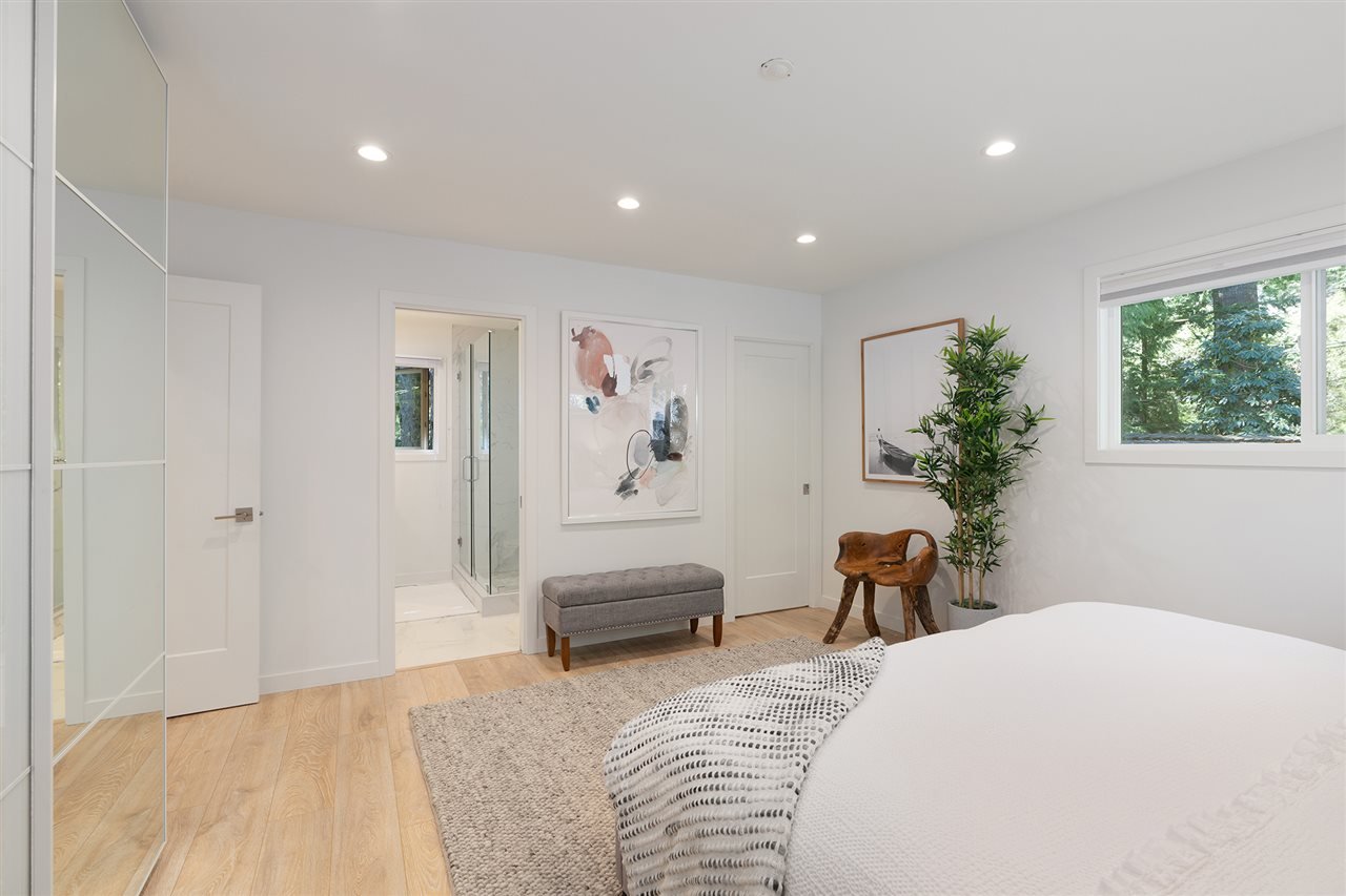 6922 Marine Drive, West Vancouver