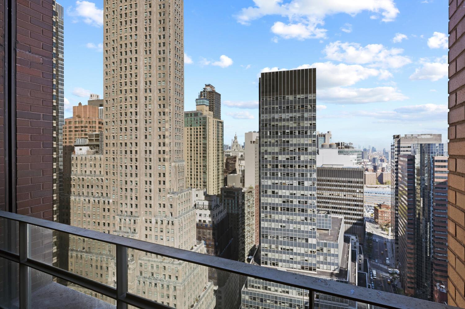 75 Wall Street, Apt 35-O