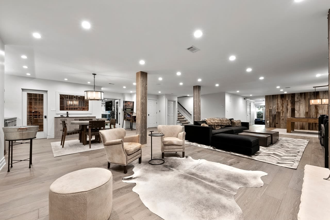 127 E 5th Street