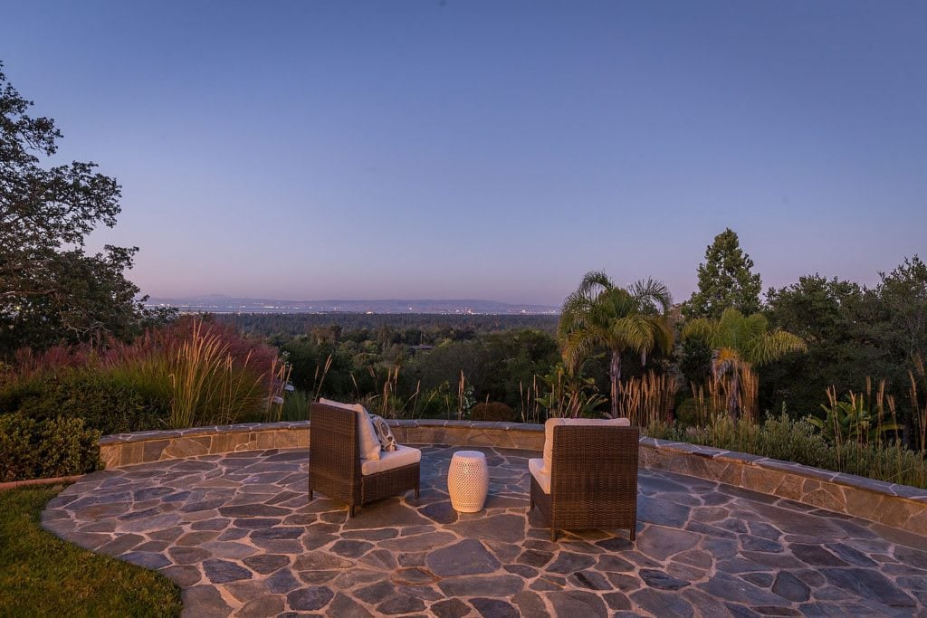 125 Lakeview Dr