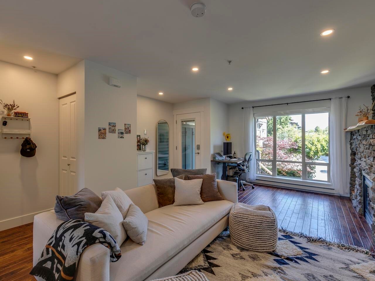 1196 Village Green Wy