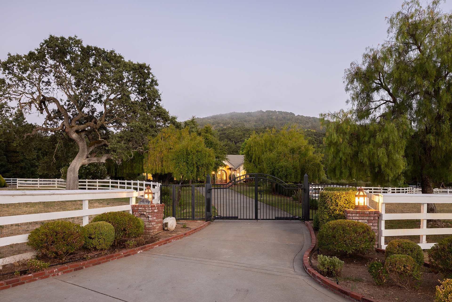 Stunning Equestrian Estate - 6 Sleepy Hollow Dr