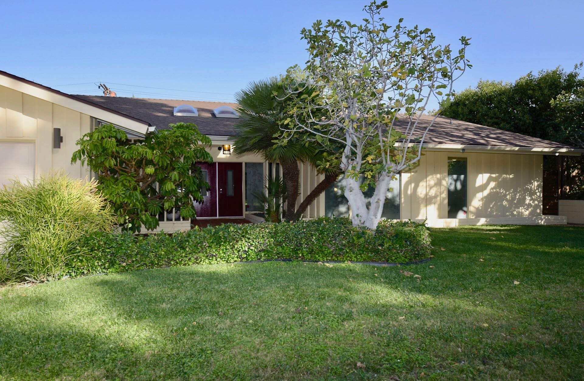12116 ELNORA Place