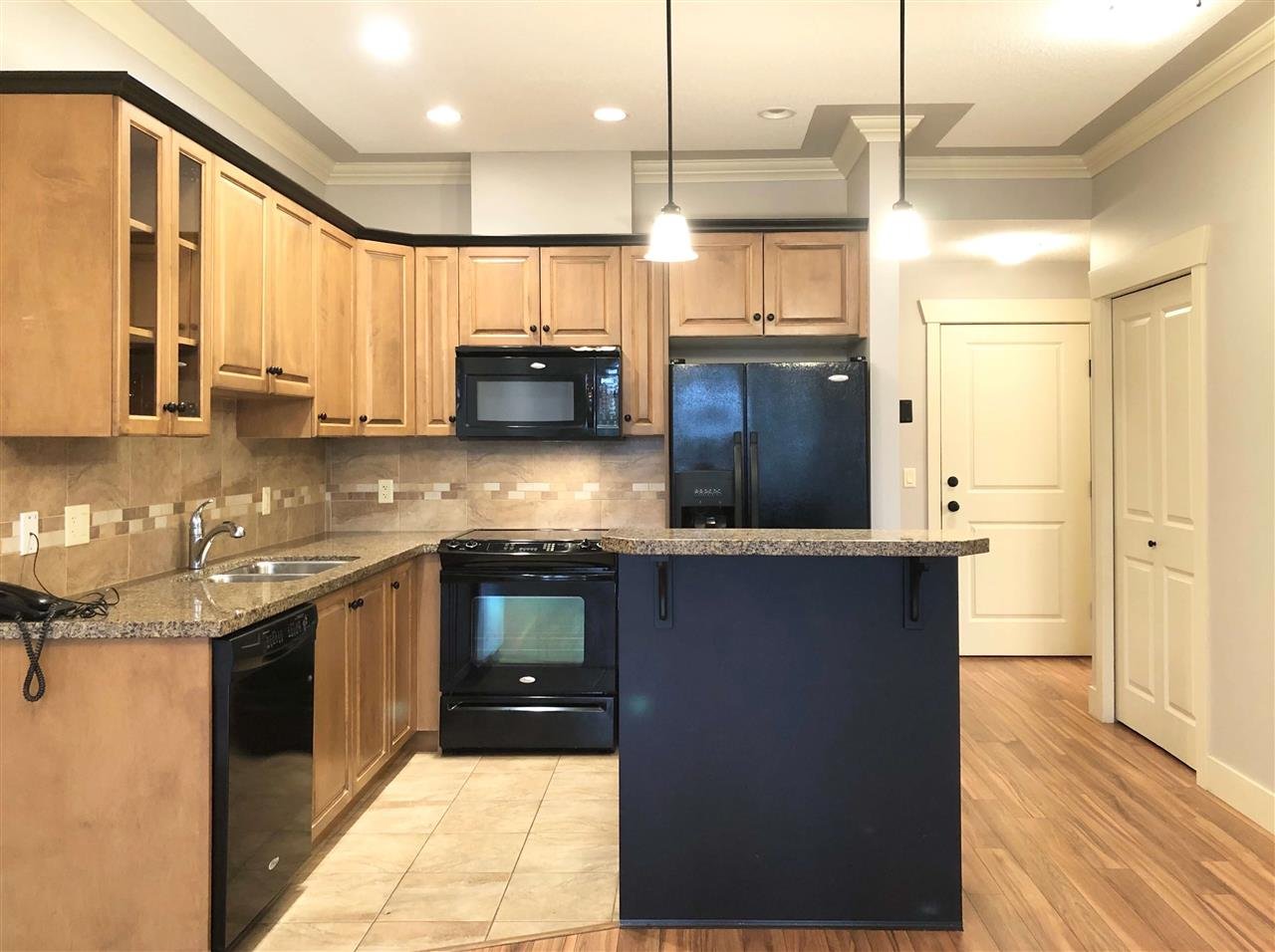 105-45893 Chesterfield Ave