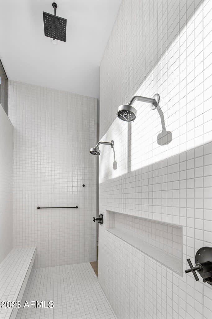 8302 N Mockingbird Ln