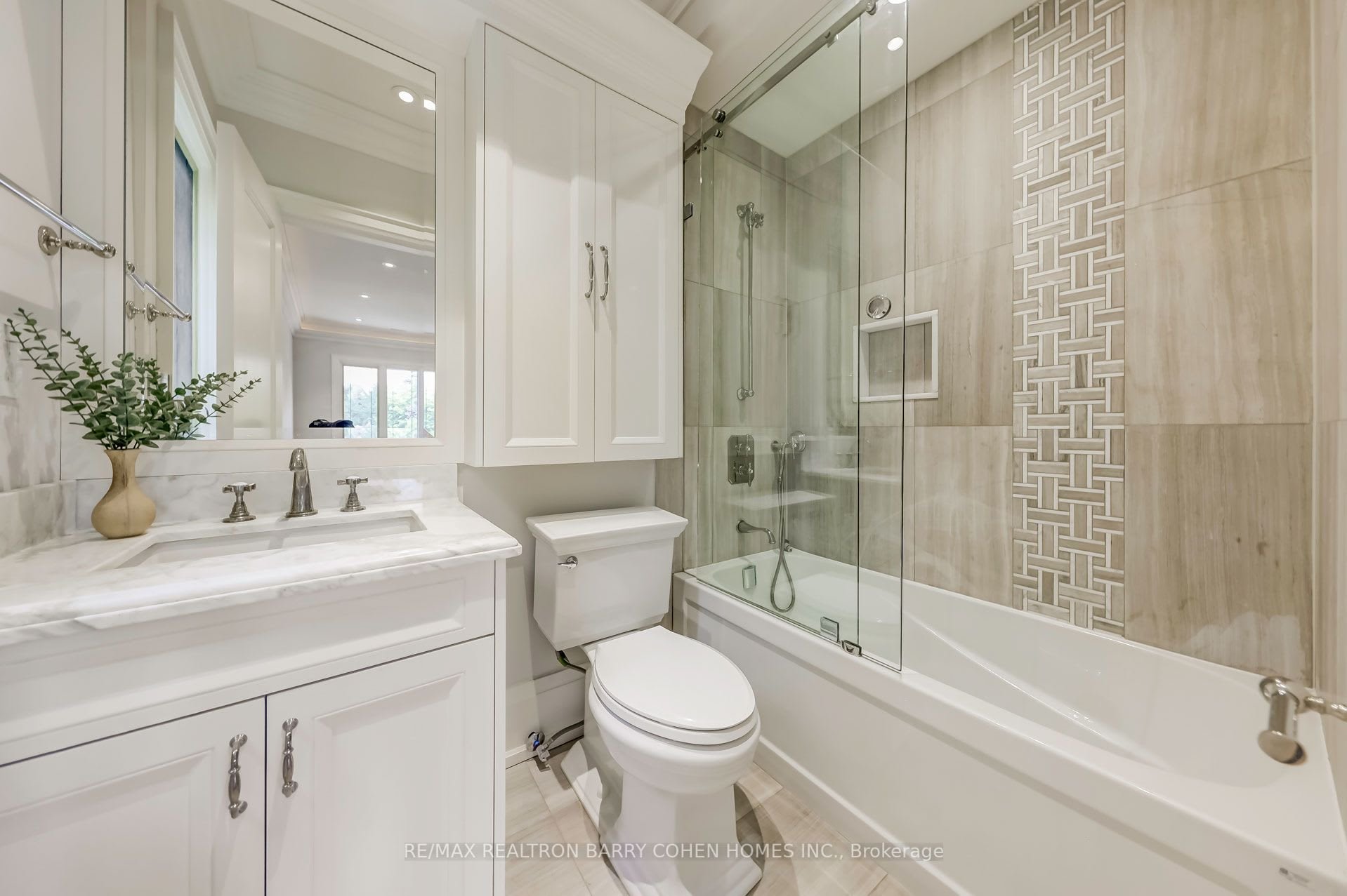 SOLD: Elegance & Luxury At Its Finest