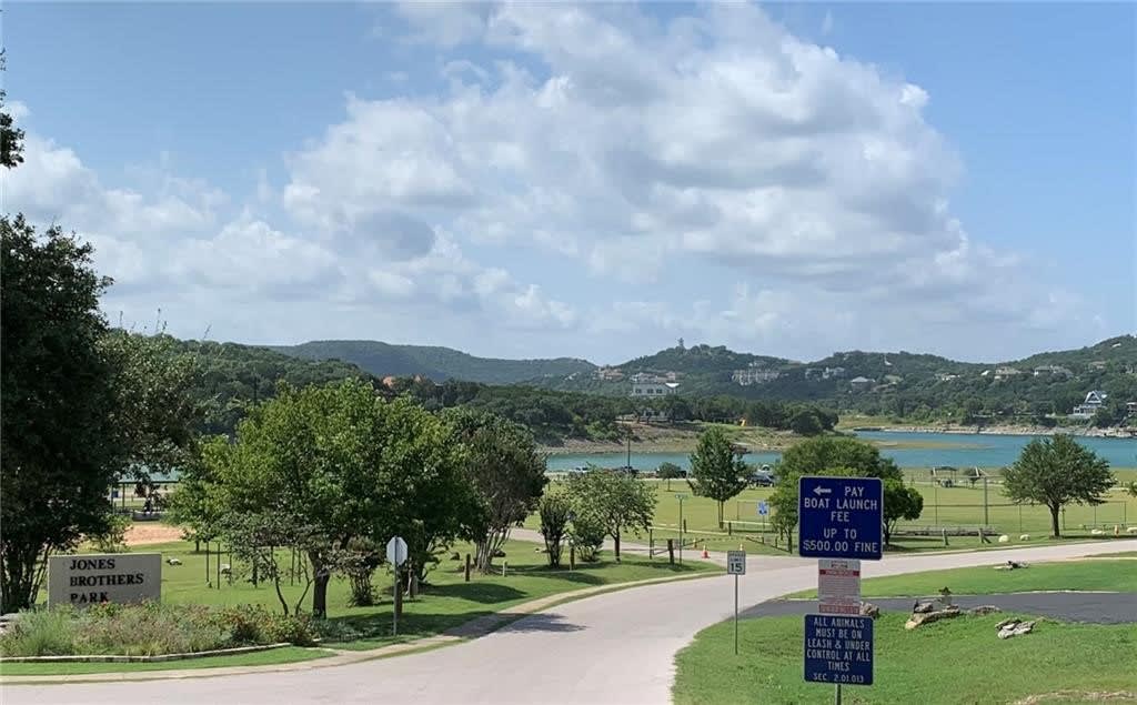 18312 Roundrock Rd