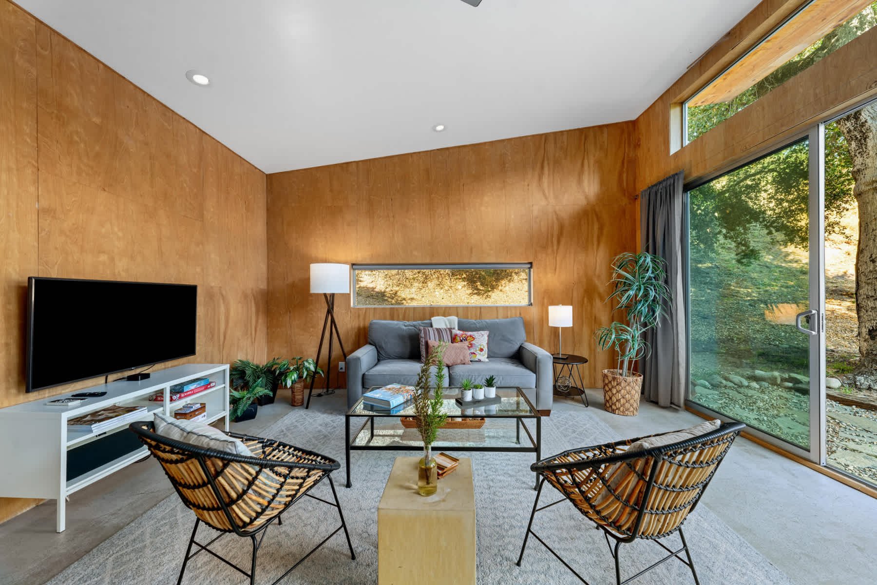 1518 Valley Dr, Topanga