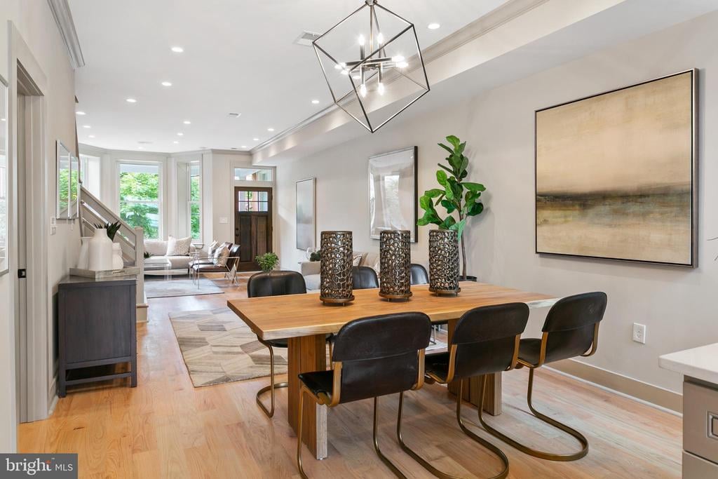 39 Adams St NW