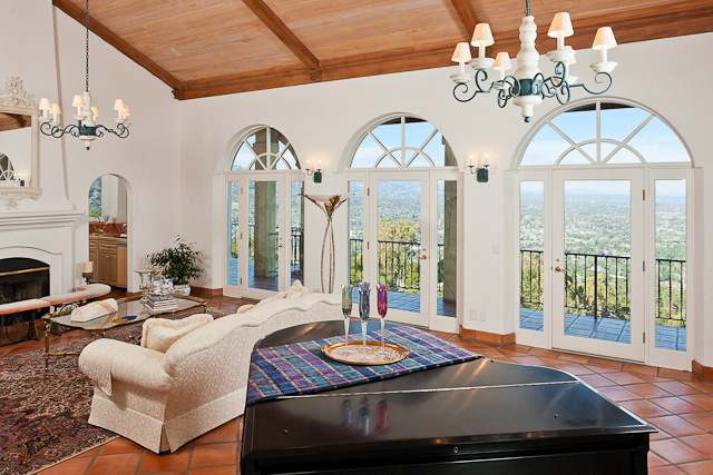 16350 Blackberry Hill Road