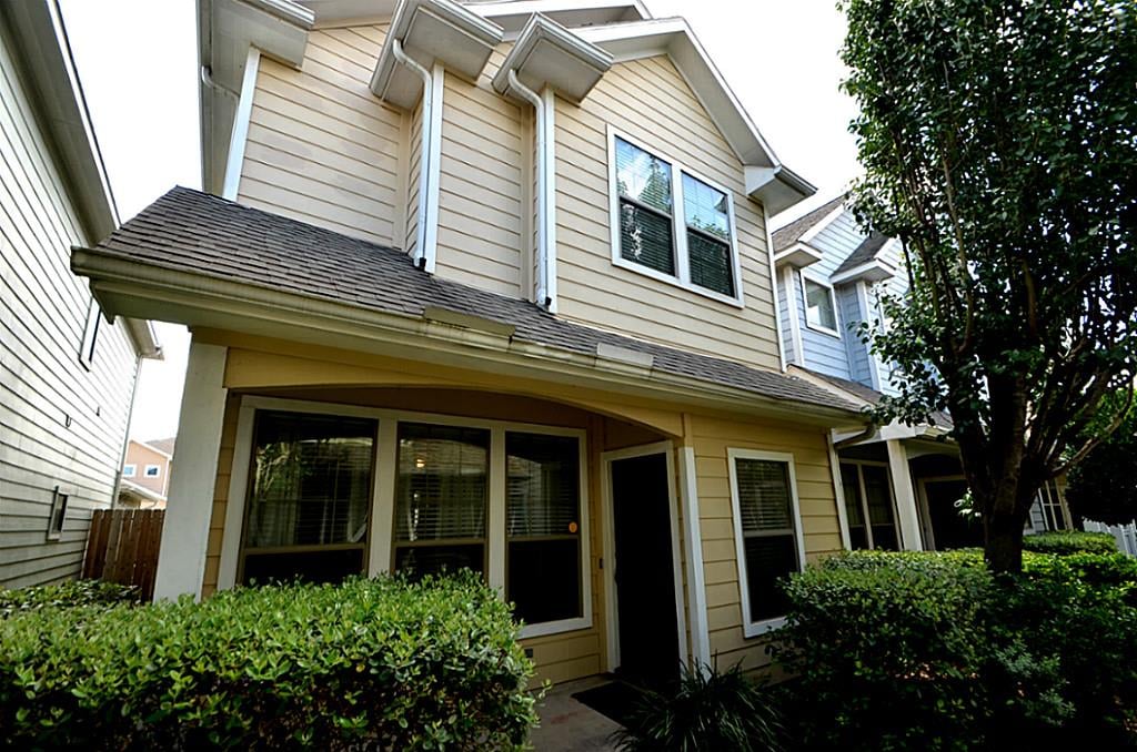 1807 Woodbend Village Ct