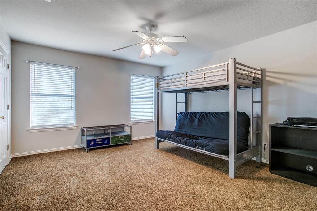 3114 Oakview Dr