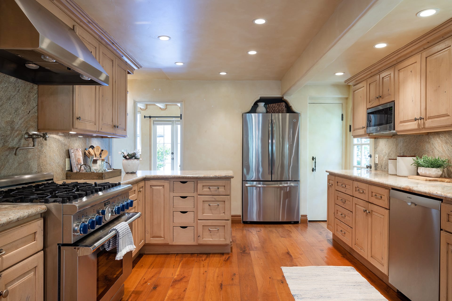 Charming Carmel Jewel - Mission 2NW of 1st